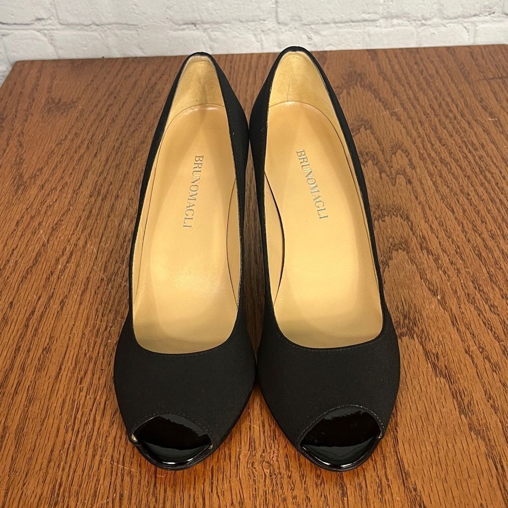 Bruno Magli Open Peep Toe Black Heels Size 7.5B New Vero Cuoio